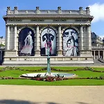 Superb 4 Bdrms 185M2 Apt Trocadero