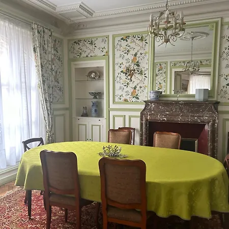Superb 4 Bdrms 185m2 Trocadero Apartment