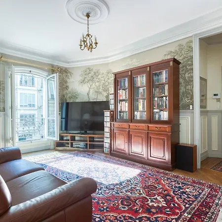 Superb 4 Bdrms 185m2 Trocadero Apartment