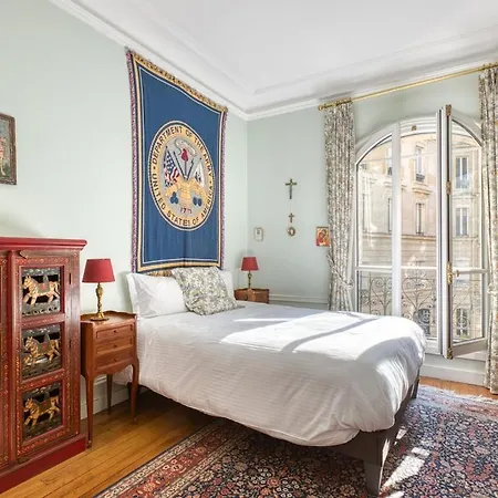 Superb 4 Bdrms 185m2 Trocadero Apartment *