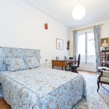 Superb 4 Bdrms 185m2 Trocadero Apartment