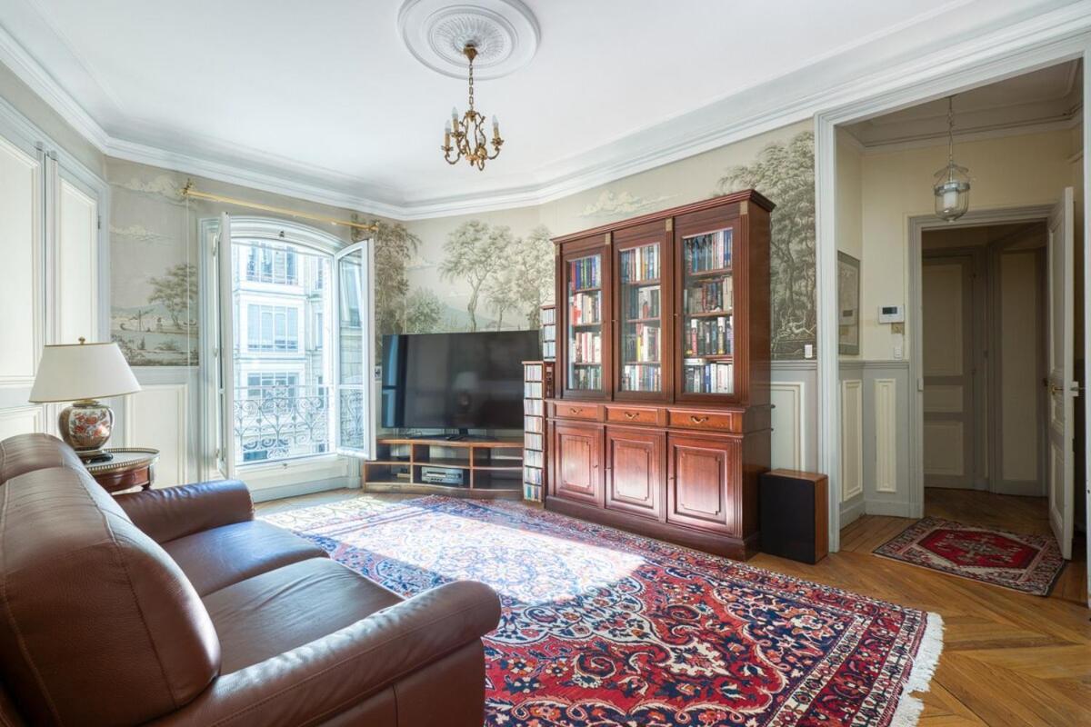 Superb 4 Bdrms 185m2 Trocadero Apartment