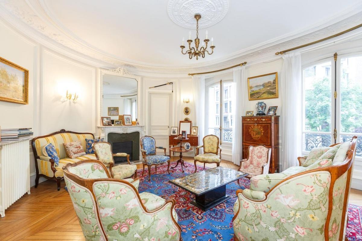Superb 4 Bdrms 185m2 Trocadero Apartment *